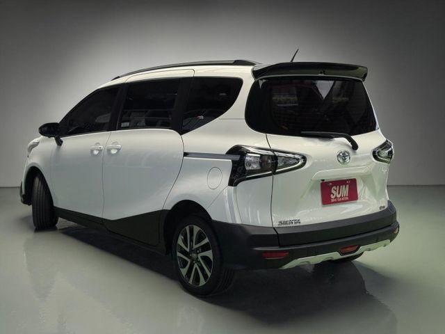 【線上影音賞車請點我】SIENTA CROSS七人座市場超稀有款，只賣你一般款價格，先搶先擁有，絕美車一部，等你牽回家！  第3張相片