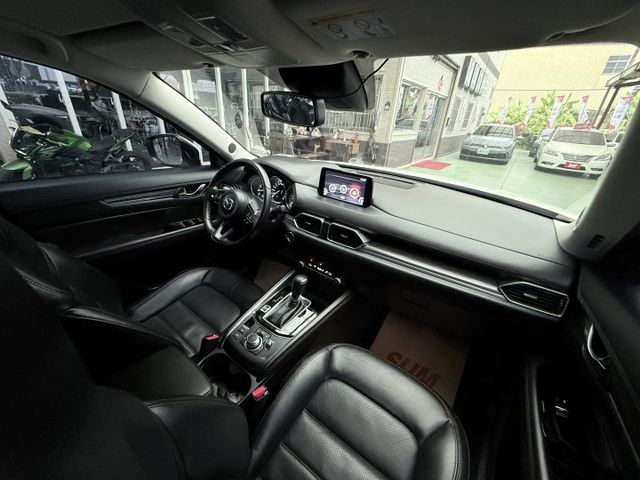 【線上影音賞車請點我】頂級旗艦BOSE版，配備滿滿，車況極美，新車太貴，這台最對味，快來預約賞車，給你最甜價！！  第15張相片