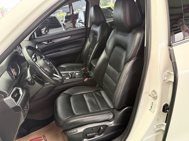 【線上影音賞車請點我】頂級旗艦BOSE版，配備滿滿，車況極美，新車太貴，這台最對味，快來預約賞車，給你最甜價！！  第17張相片