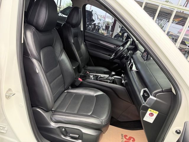 【線上影音賞車請點我】頂級旗艦BOSE版，配備滿滿，車況極美，新車太貴，這台最對味，快來預約賞車，給你最甜價！！  第18張相片