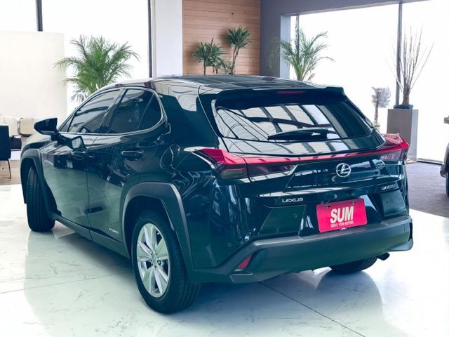 【線上影音賞車請點我】挑戰全網最低價，現車極美無可挑惕，稀有黑色，漂亮便宜大碗，全車原漆原鈑件，認證，里程保證，優質中的  第3張相片