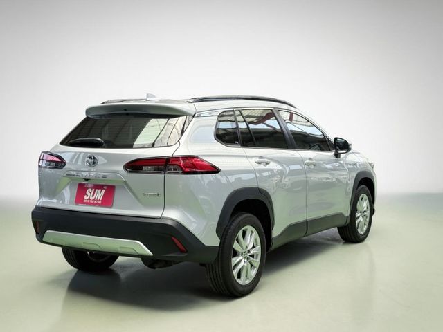 【線上影音賞車請點我】油電尊爵.，安靜、省油，給全家最安全的守護，高油價時代的選擇，就賣你一般汽油版的錢，僅此一台  第5張相片