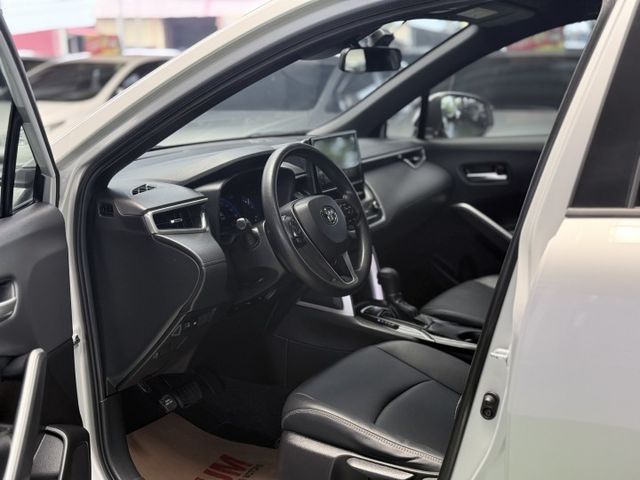 【線上影音賞車請點我】油電尊爵.，安靜、省油，給全家最安全的守護，高油價時代的選擇，就賣你一般汽油版的錢，僅此一台  第9張相片