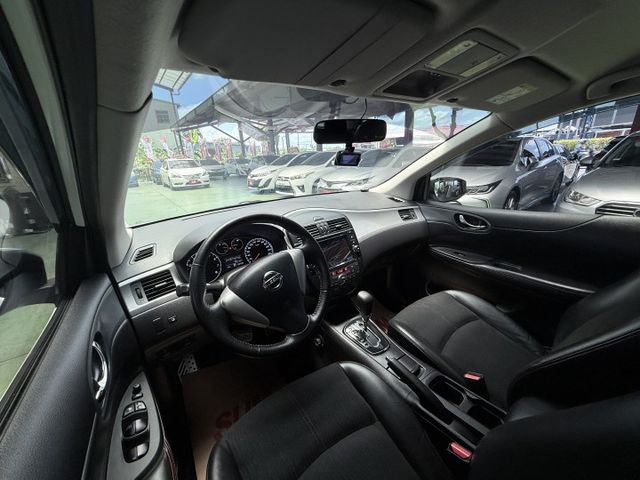 【線上影音賞車請點我】DIG Turbo版，魔術大空間與強勁動力的完美結合，內裝極新，邀您試駕感受，現正優惠中！！  第14張相片