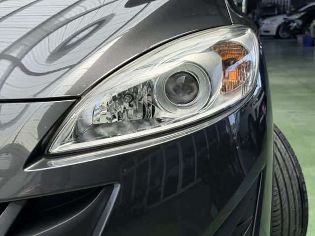 【線上影音賞車請點我】經典正七人座，雙側滑門設計上下車超安全，能承載全家幸福的好車，價格真的超優惠！  第7張相片