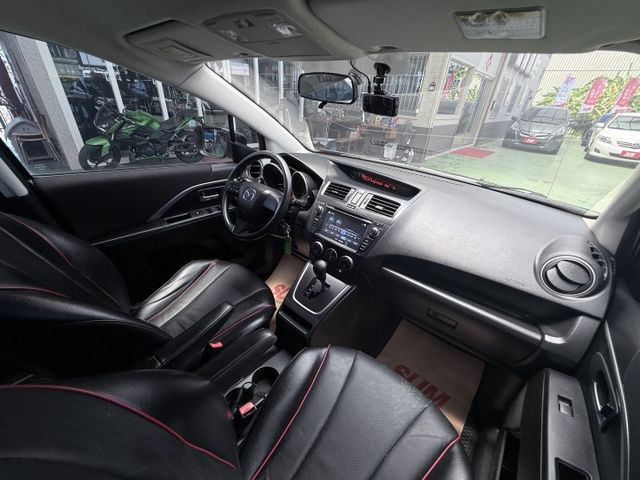 【線上影音賞車請點我】經典正七人座，雙側滑門設計上下車超安全，能承載全家幸福的好車，價格真的超優惠！  第15張相片