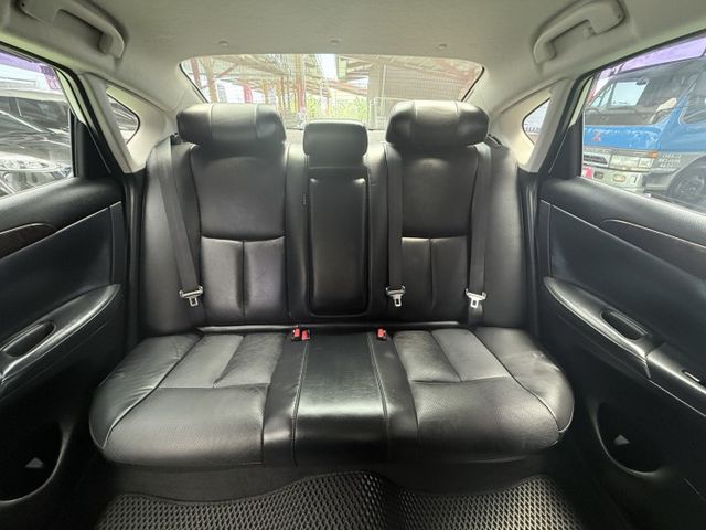 【線上影音賞車請點我】代步車也能有大享受，空間大，車況極佳免整理，即買即享受，現正優惠中！  第16張相片