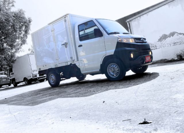實跑一萬五/新車保固中/塑鋁箱式  第7張相片