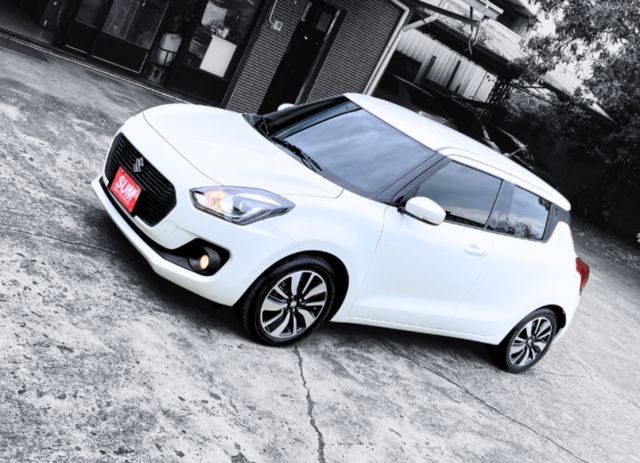 1.0L/全新安卓機/倒車顯影超低里程/原車原鈑/換檔撥片/一手車/iKEY  第4張相片
