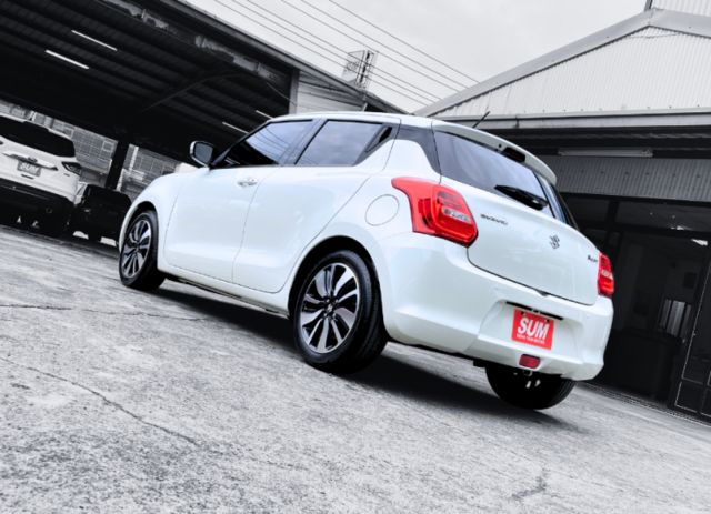 1.0L/全新安卓機/倒車顯影超低里程/原車原鈑/換檔撥片/一手車/iKEY  第7張相片