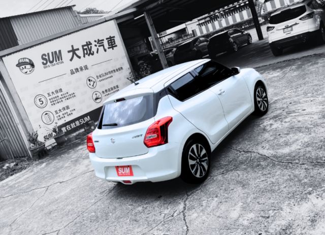 1.0L/全新安卓機/倒車顯影超低里程/原車原鈑/換檔撥片/一手車/iKEY  第8張相片