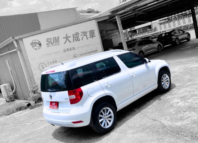 YETI/ 1.2省油省稅金/ 倒車顯影/ 車況極佳  第7張相片
