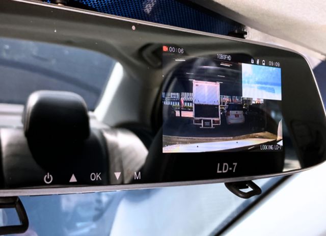頂級i-Key摸門/天窗/定速/安卓/前後行車紀錄器/認證/倒車顯影/輕量化鋁圈  第15張相片