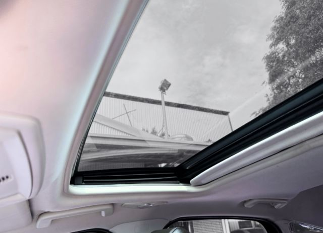 2.0L運動版S/原廠保養履歷/前行車紀錄器/倒車顯影/藍芽/原鈑件  第15張相片