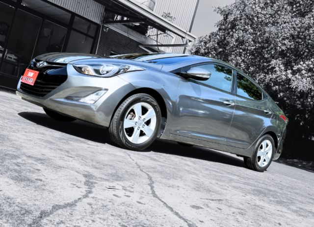 GLS旗艦/ELANTRA/安卓機/倒車顯影/電動座椅/恆溫/天窗  第2張相片