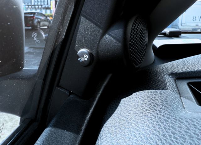 11.5代尊爵版/IKEY/定速/盲點偵測/全新3G安卓機/倒車顯影  第12張相片