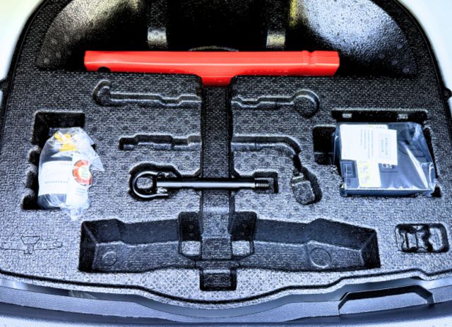 原鈑件/低里程/ACC/胎偵/定速  第19張相片