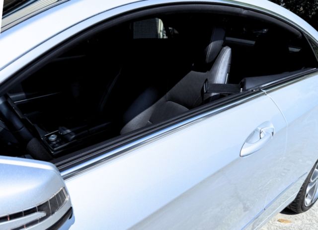 E250雙門轎跑/廠證齊全/備鑰/公里數保證/全景式天窗/原車原鈑件  第15張相片