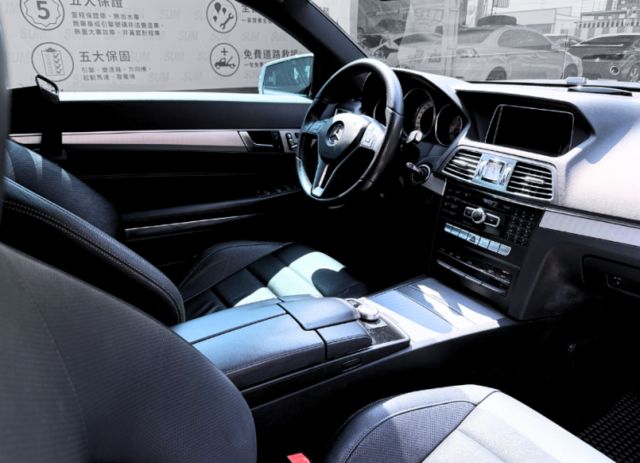 E250雙門轎跑/廠證齊全/備鑰/公里數保證/全景式天窗/原車原鈑件  第18張相片