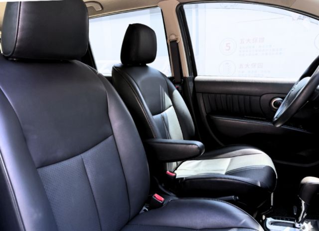 豪華型/超低里程/原鈑件/多功能安卓機/行車電視/電折後視鏡/碳纖維貼片飾板  第15張相片