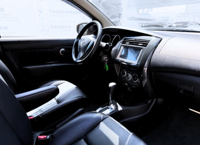 豪華型/超低里程/原鈑件/多功能安卓機/行車電視/電折後視鏡/碳纖維貼片飾板  第17張相片