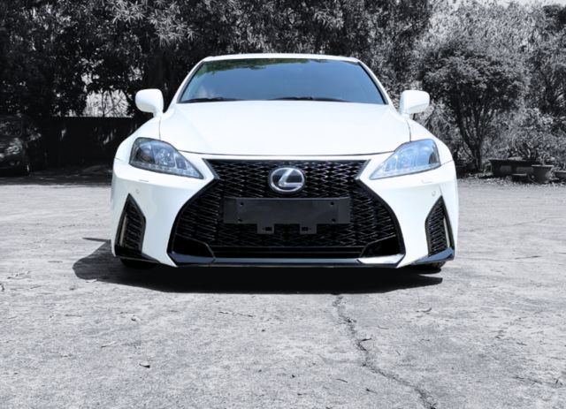 V6引擎/紡錘型水箱護罩/天窗/燻黑頭燈/LED日行燈  第3張相片