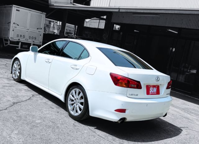 V6引擎/紡錘型水箱護罩/天窗/燻黑頭燈/LED日行燈  第7張相片