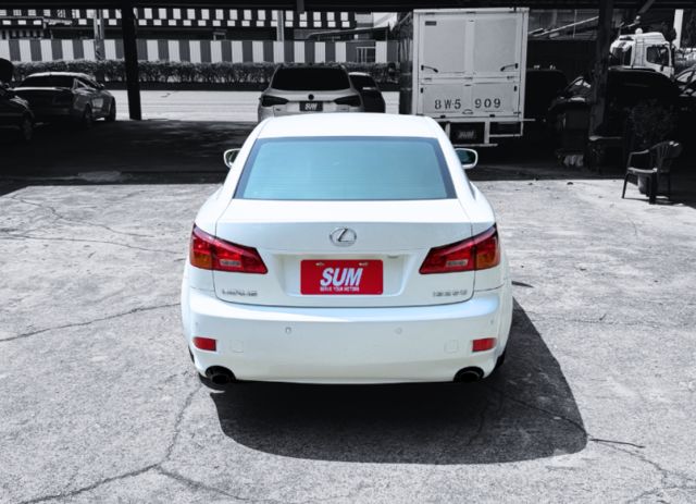 V6引擎/紡錘型水箱護罩/天窗/燻黑頭燈/LED日行燈  第8張相片