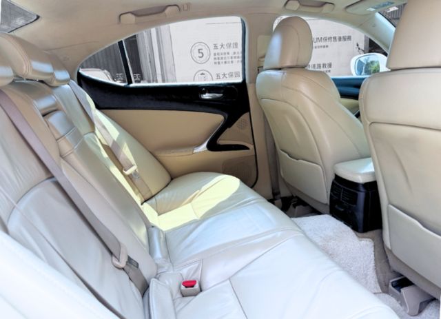 V6引擎/紡錘型水箱護罩/天窗/燻黑頭燈/LED日行燈  第17張相片