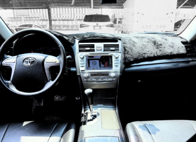 2.4G 尊貴版/天窗/17吋鋁圈/卡鉗/定速/DTV/導航/倒車顯影  第11張相片