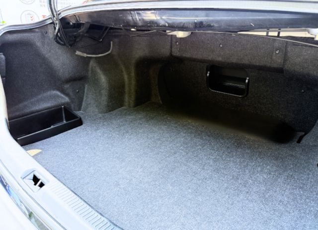 2.4G 尊貴版/天窗/17吋鋁圈/卡鉗/定速/DTV/導航/倒車顯影  第14張相片