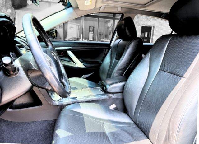 2.4G 尊貴版/天窗/17吋鋁圈/卡鉗/定速/DTV/導航/倒車顯影  第16張相片