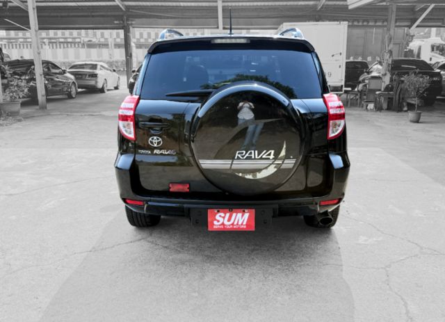 2.4G尊貴版/天窗/定速/倒顯/恆溫/18吋鋁圈/電動座椅/行車電視/側邊登車踏板/加寬輪拱  第5張相片