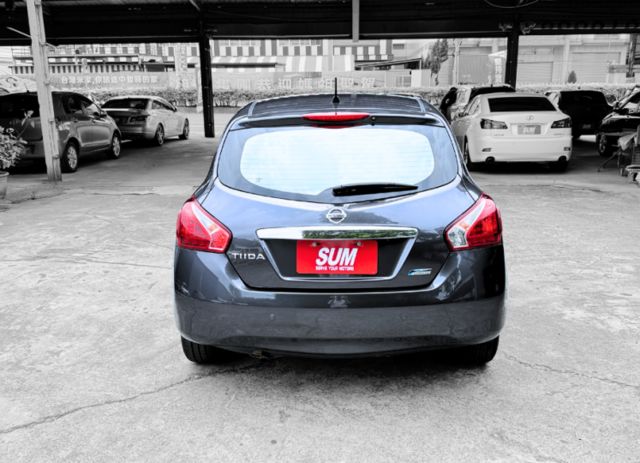 改款iTIIDA/旗艦版/IKEY/定速/倒顯/行車紀錄器/導航/恆溫空調  第6張相片