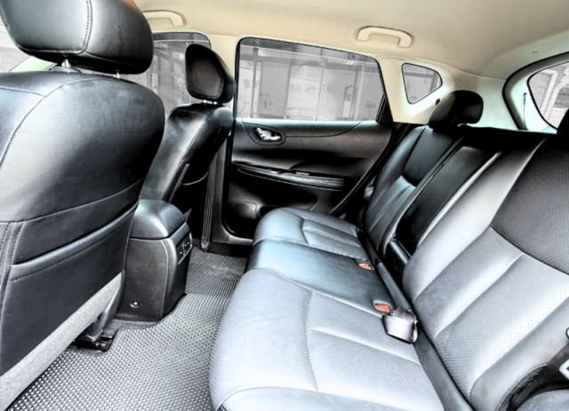 改款iTIIDA/旗艦版/IKEY/定速/倒顯/行車紀錄器/導航/恆溫空調  第12張相片