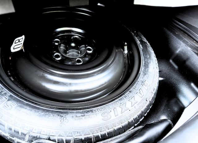 改款iTIIDA/旗艦版/IKEY/定速/倒顯/行車紀錄器/導航/恆溫空調  第17張相片