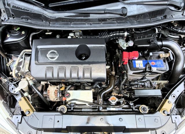 改款iTIIDA/旗艦版/IKEY/定速/倒顯/行車紀錄器/導航/恆溫空調  第18張相片