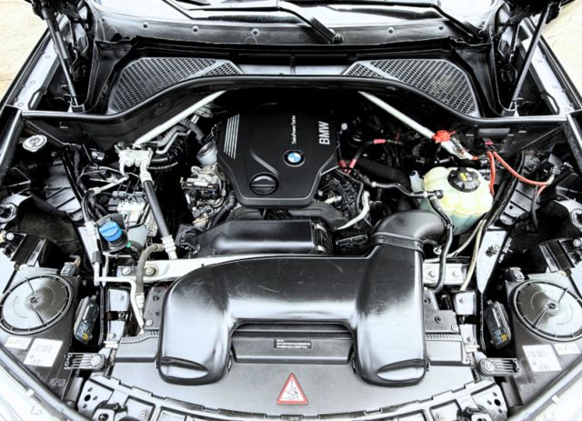 超低里程數/原鈑件/4WD/電尾門/倒車顯影/行車模式切換  第20張相片