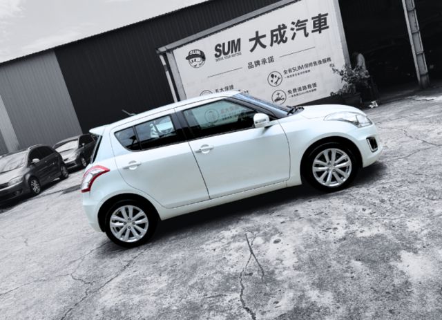 1.2L LED頭燈/霧燈/定速/安卓機/倒車顯影/車況極佳  第9張相片