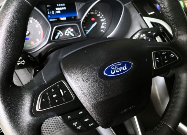 1.5L Ecoboost 汽油時尚款/安卓機/倒車顯影/五門/保證里程  第11張相片