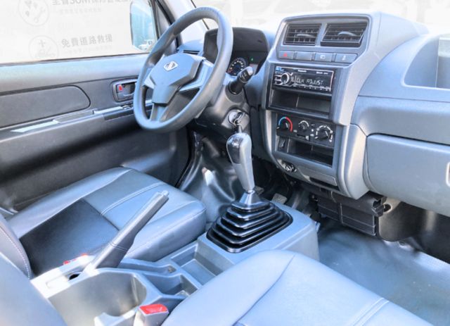 實跑1萬/手排/昇降尾門/車斗重噴  第10張相片