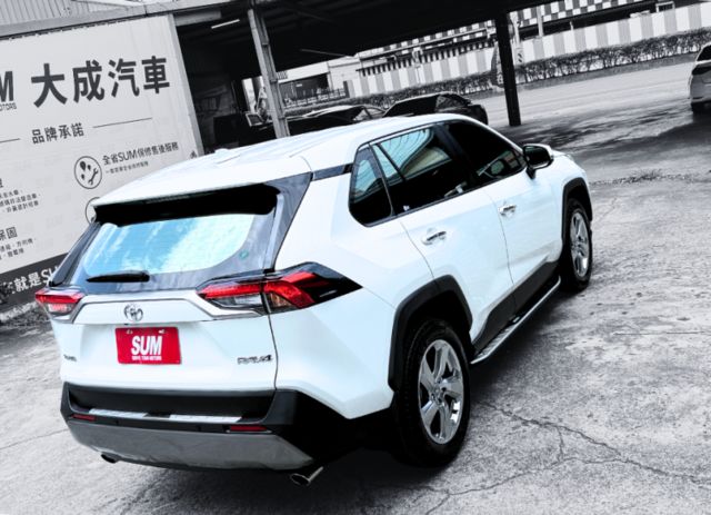 尊爵版/記憶電動座椅/多功能安卓機/盲點偵測/導航/倒車顯影  第7張相片