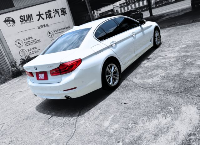超低里程數/原鈑件/電動尾門/雙電動座椅  第6張相片