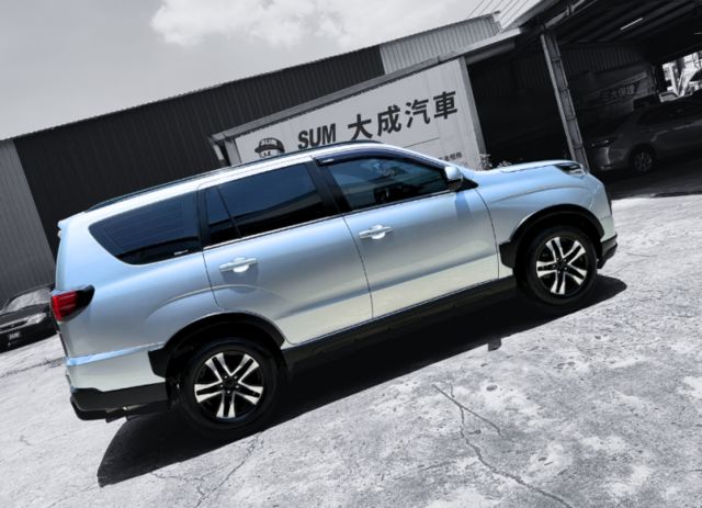 1.5t7人座旗艦版/原廠CARPLAY/原廠電尾門加裝/ACC/AEB/後車碰撞預警/盲點偵測/前後錄行車紀錄器  第7張相片