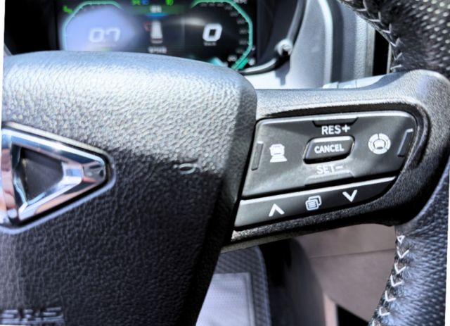 1.5t7人座旗艦版/原廠CARPLAY/原廠電尾門加裝/ACC/AEB/後車碰撞預警/盲點偵測/前後錄行車紀錄器  第14張相片