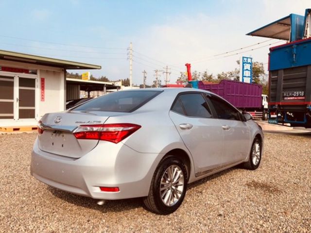TOYOTA豐田 ALTIS  第3張相片