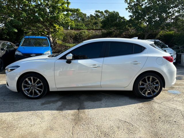 MAZDA馬自達 MAZDA 3  第2張相片