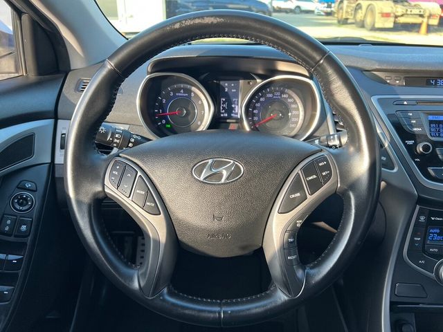 HYUNDAI現代 ELANTRA  第13張相片