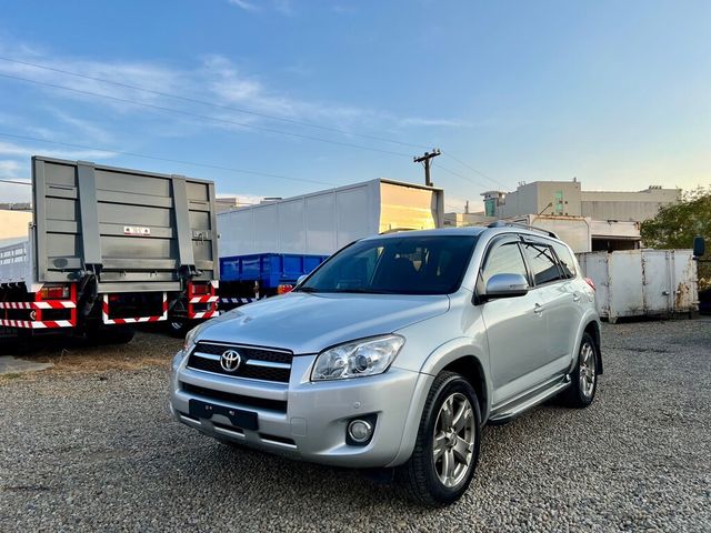 TOYOTA豐田 RAV4  第1張相片