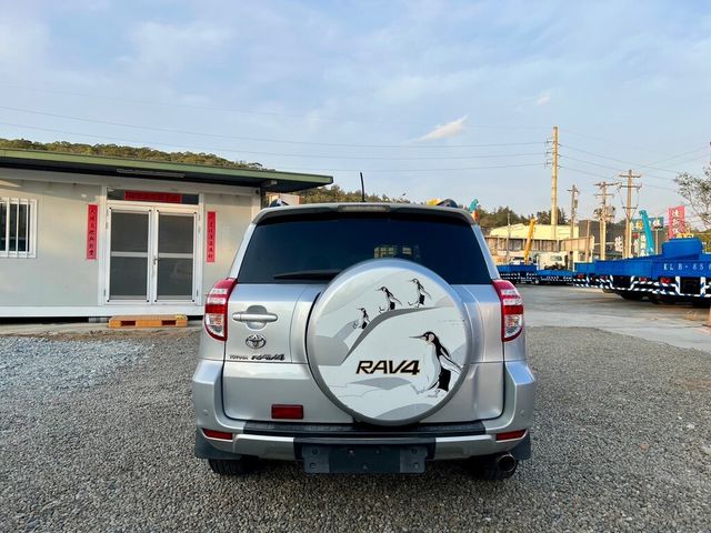 TOYOTA豐田 RAV4  第4張相片